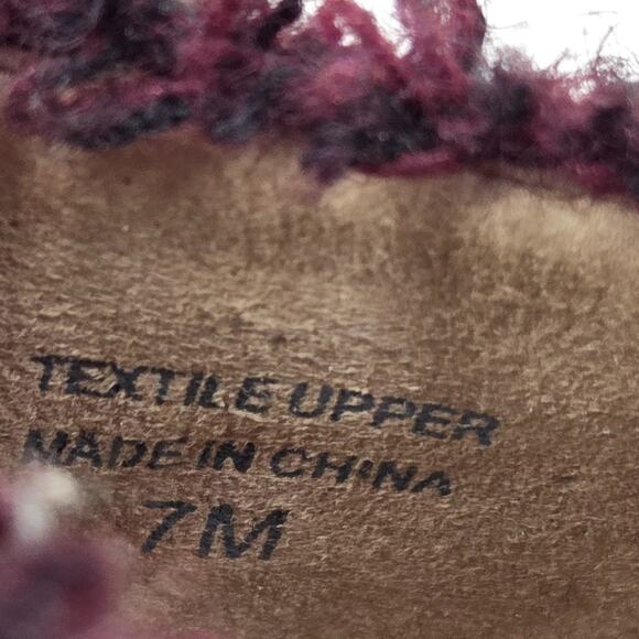 Ann Taylor Maya Burgundy Tweed Cap Toe Chain Trim Heels Size 7M - Picture 12 of 16